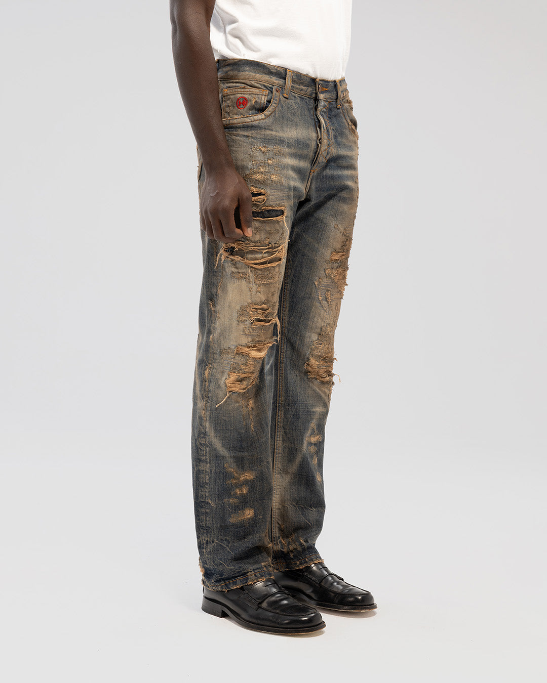 DESTROYED STRAIGHT JEANS