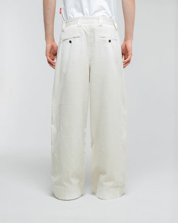 RIPPED WHITE BAGGY CHINOS
