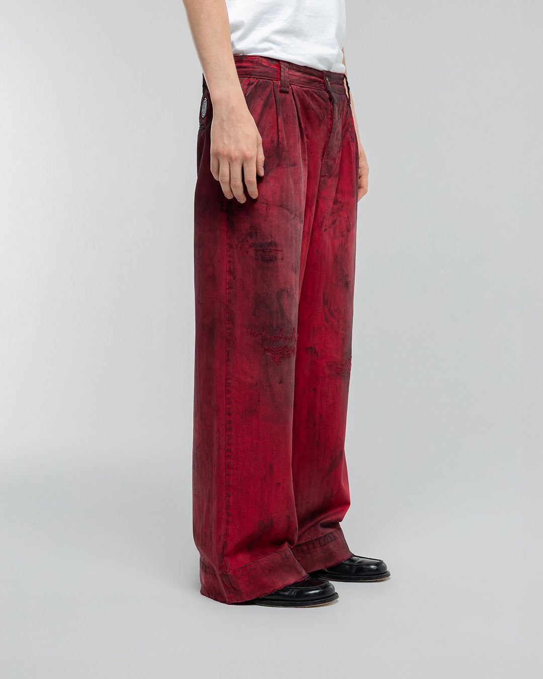 GREASE RED BAGGY CHINOS