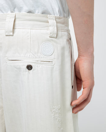 RIPPED WHITE BAGGY CHINOS