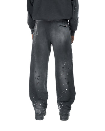 DISTRESSED GREY SWEATPANTS