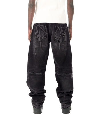 BLACK PLEATED JEANS